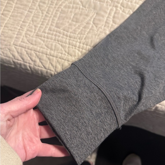 Vuori Gray Sweatpants - Picture 3 of 5